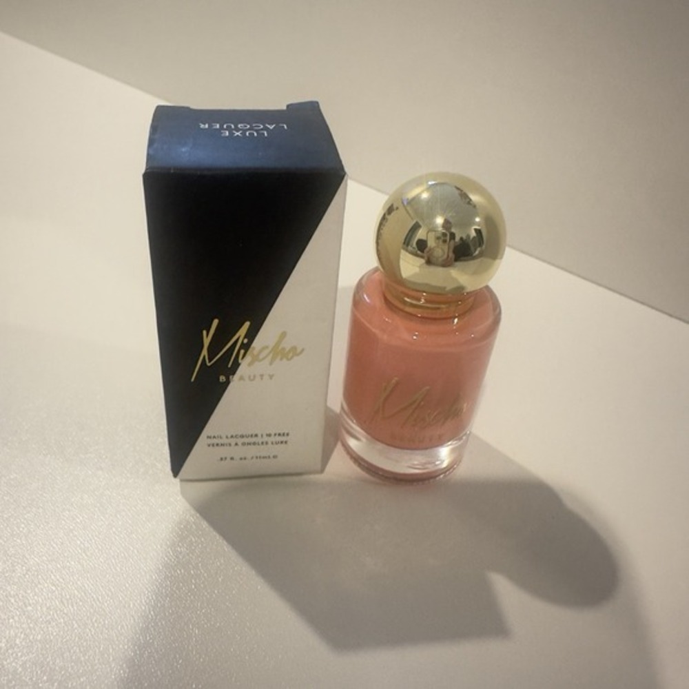 Mischo Beauty Luxe Lacquer Worthy 10 Free Nail Polish .37 fl oz NIB Full Size
